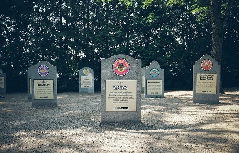 Trauer auf dem Friedhof der Eissorten von Ben & Jerry's